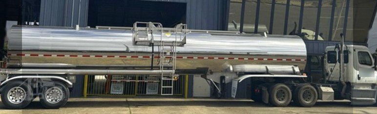 Stainless chemical road tanker